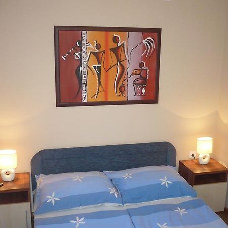Eszter Apartmanhaz Hajdúszoboszló 外观 照片
