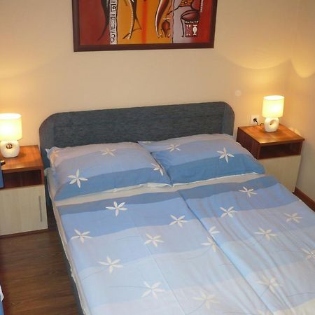 Eszter Apartmanhaz Hajdúszoboszló 外观 照片