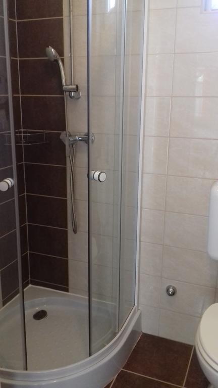 Eszter Apartmanhaz Hajdúszoboszló 外观 照片