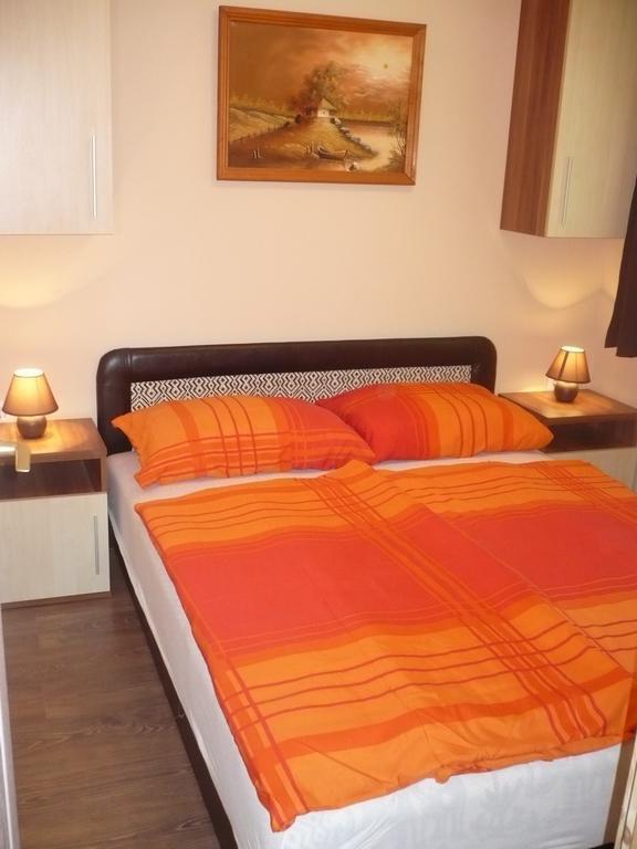 Eszter Apartmanhaz Hajdúszoboszló 外观 照片