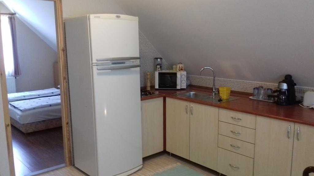 Eszter Apartmanhaz Hajdúszoboszló 外观 照片