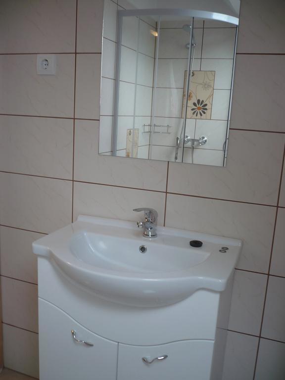 Eszter Apartmanhaz Hajdúszoboszló 外观 照片