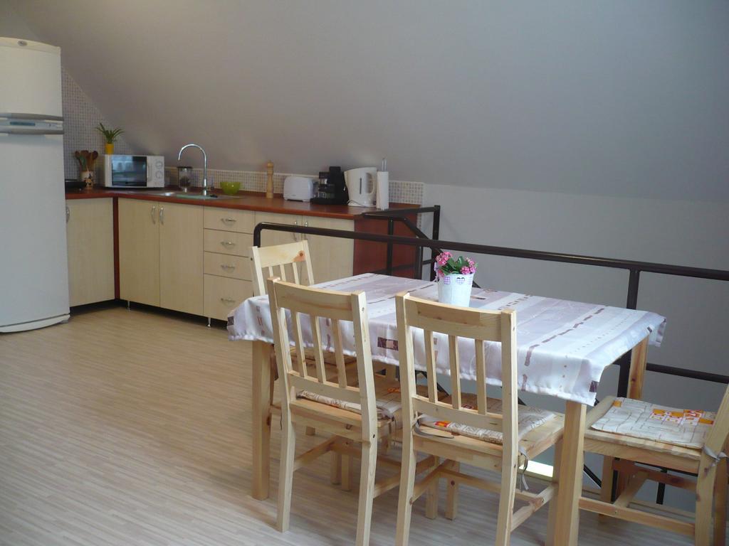 Eszter Apartmanhaz Hajdúszoboszló 外观 照片
