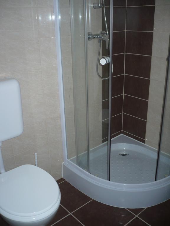 Eszter Apartmanhaz Hajdúszoboszló 外观 照片