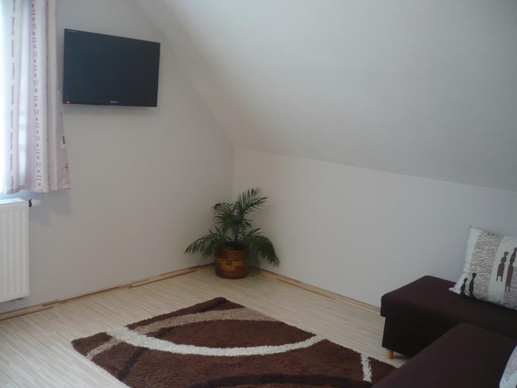 Eszter Apartmanhaz Hajdúszoboszló 外观 照片