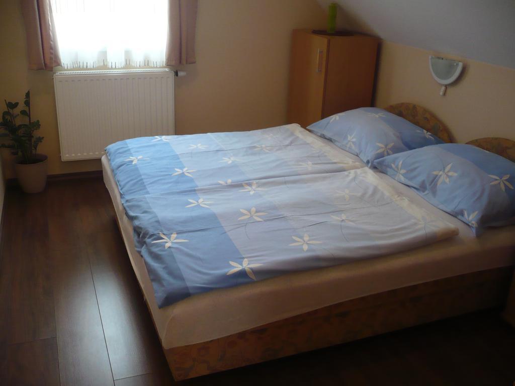Eszter Apartmanhaz Hajdúszoboszló 外观 照片